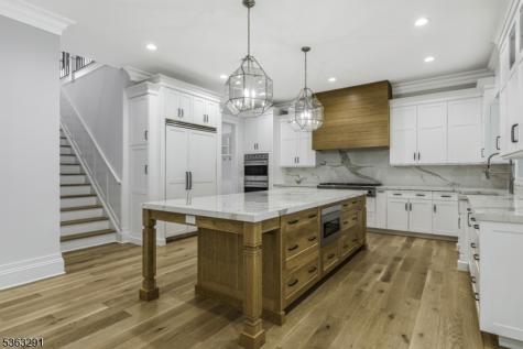 8 Cobblestone Court Warren NJ 07059