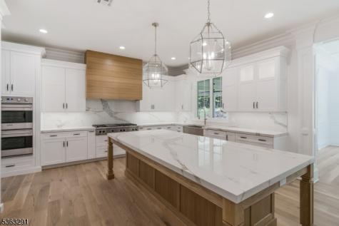 8 Cobblestone Court Warren NJ 07059