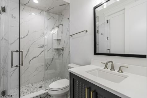 8 Cobblestone Court Warren NJ 07059