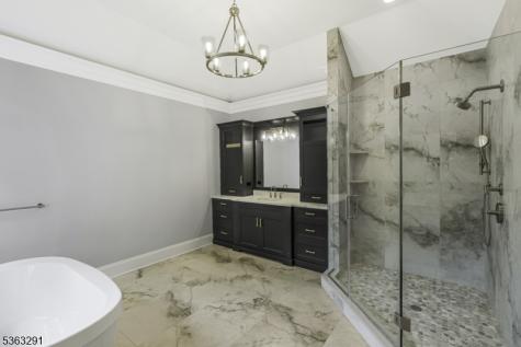 8 Cobblestone Court Warren NJ 07059