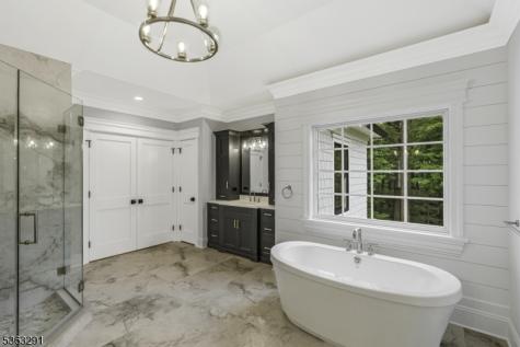 8 Cobblestone Court Warren NJ 07059