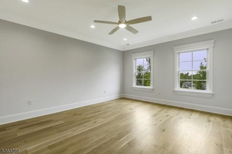 8 Cobblestone Court Warren NJ 07059