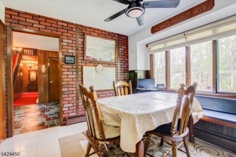 49 Frog Hollow Road Tewksbury NJ 07830