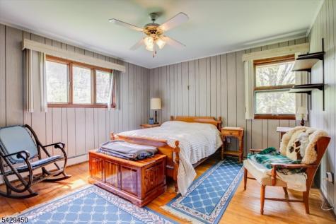 49 Frog Hollow Road Tewksbury NJ 07830