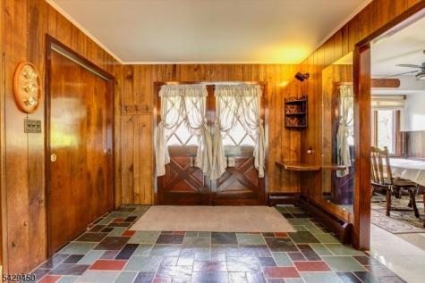 49 Frog Hollow Road Tewksbury NJ 07830