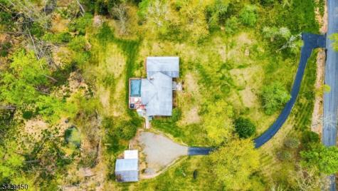 49 Frog Hollow Road Tewksbury NJ 07830