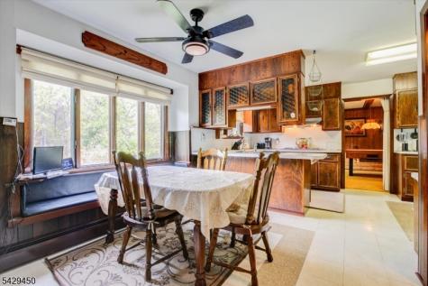49 Frog Hollow Road Tewksbury NJ 07830
