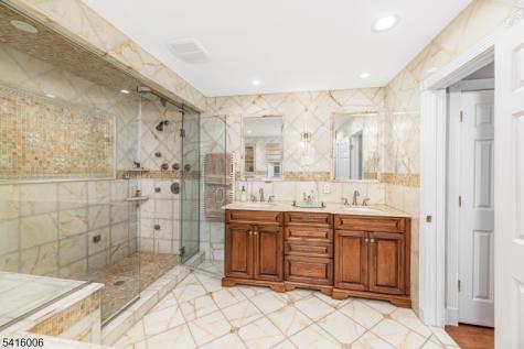 18 Kerby Lane Mendham NJ 07945