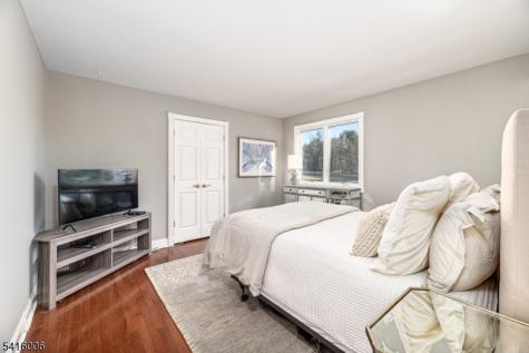 18 Kerby Lane Mendham NJ 07945