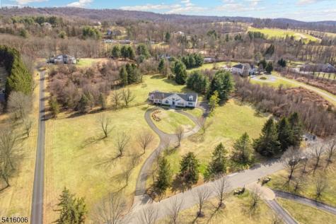 18 Kerby Lane Mendham NJ 07945