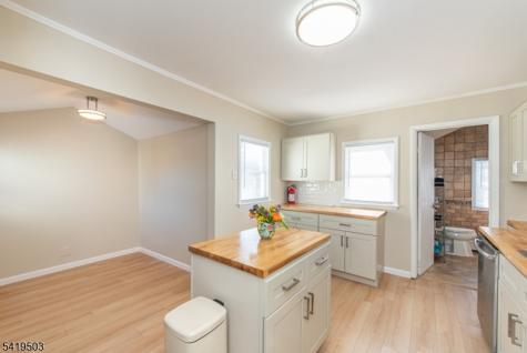 40 Kingsland Road West Milford NJ 07421
