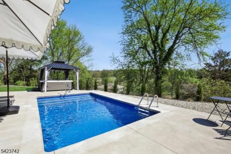 8 Rand Drive West Orange NJ 07052