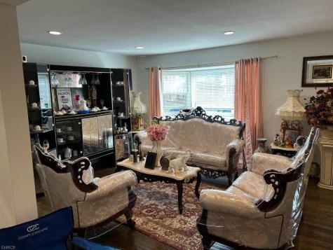 126 W 5th Avenue Roselle NJ 07203