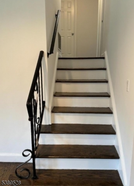 126 W 5th Avenue Roselle NJ 07203