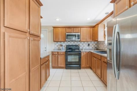 123 Thatchers Hill Road Raritan NJ 08822