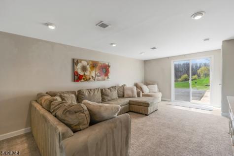 123 Thatchers Hill Road Raritan NJ 08822