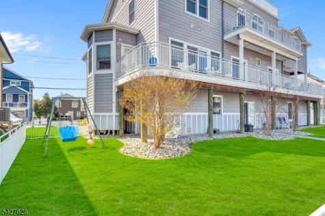 6 Capstan Road Ocean NJ 08758