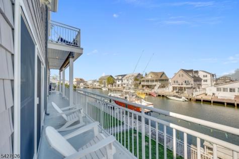 6 Capstan Road Ocean NJ 08758