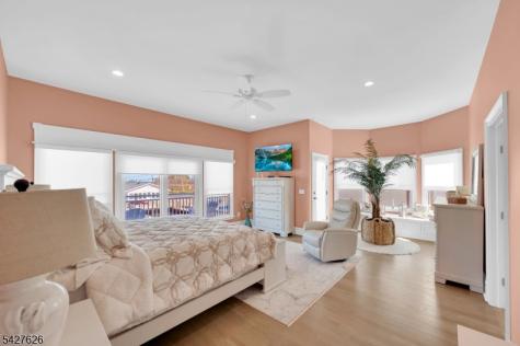 6 Capstan Road Ocean NJ 08758