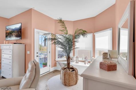 6 Capstan Road Ocean NJ 08758
