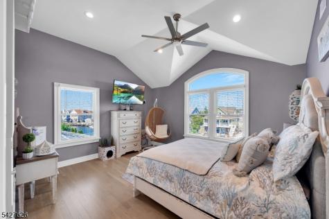 6 Capstan Road Ocean NJ 08758