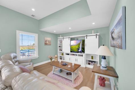 6 Capstan Road Ocean NJ 08758