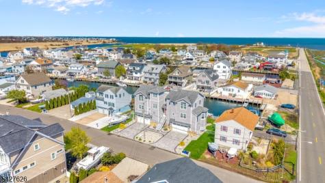6 Capstan Road Ocean NJ 08758