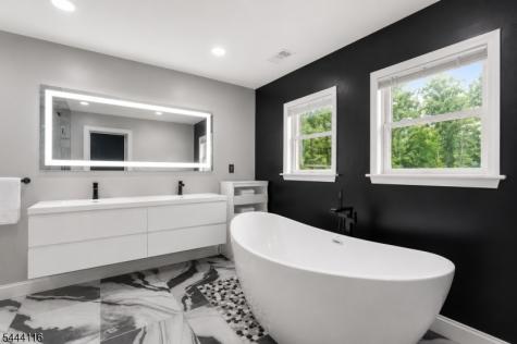164 E Mountain Road Hillsborough NJ 08844