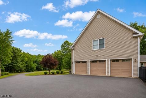 164 E Mountain Road Hillsborough NJ 08844