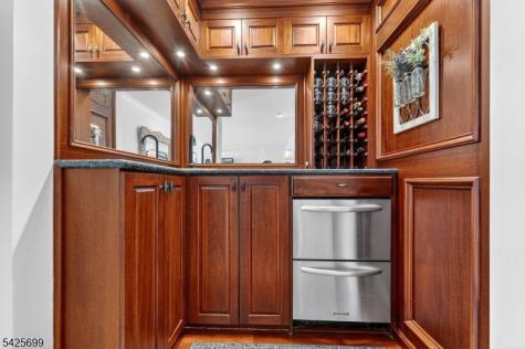 48 Tree Top Road Readington NJ 08889