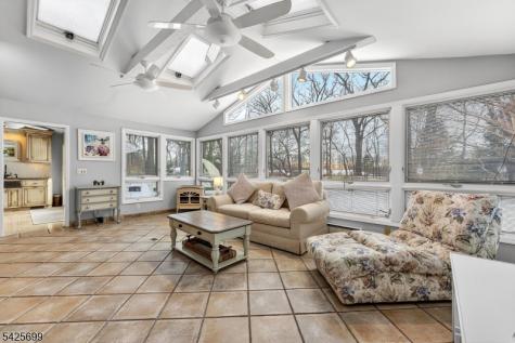 48 Tree Top Road Readington NJ 08889