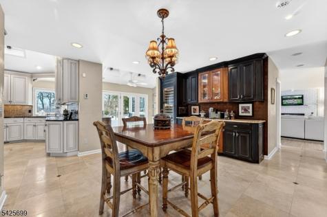 48 Tree Top Road Readington NJ 08889
