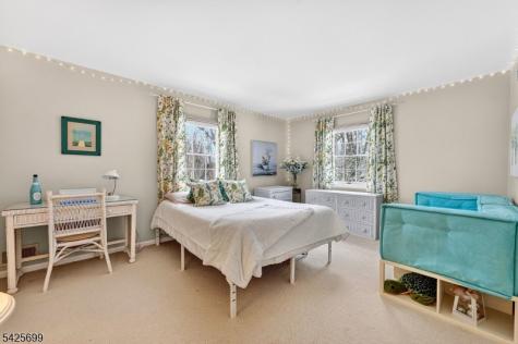 48 Tree Top Road Readington NJ 08889