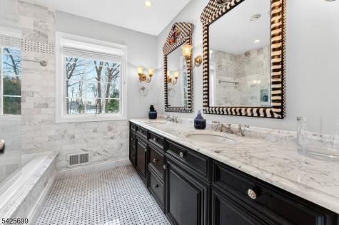 48 Tree Top Road Readington NJ 08889