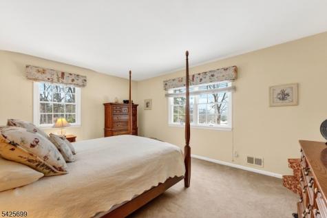 48 Tree Top Road Readington NJ 08889