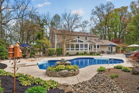 48 Tree Top Road Readington NJ 08889