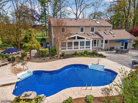 48 Tree Top Road Readington NJ 08889