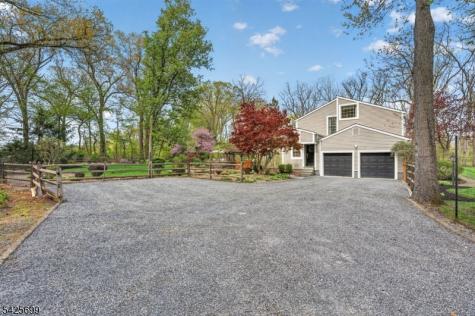 48 Tree Top Road Readington NJ 08889