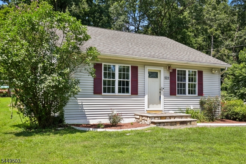 523 W Hill Road Lebanon NJ 08826