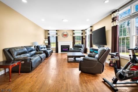 6 Hunter Drive Mount Olive NJ 07828