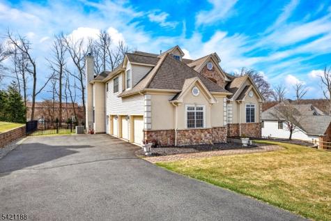 6 Hunter Drive Mount Olive NJ 07828