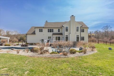 38 Still Hollow Road Tewksbury NJ 08833