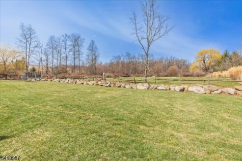 38 Still Hollow Road Tewksbury NJ 08833