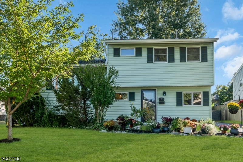 102 Avonridge Road Raritan NJ 08869