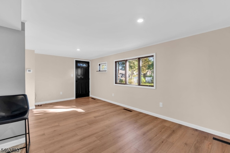 102 Avonridge Road Raritan NJ 08869