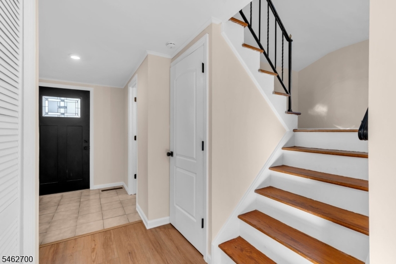 102 Avonridge Road Raritan NJ 08869