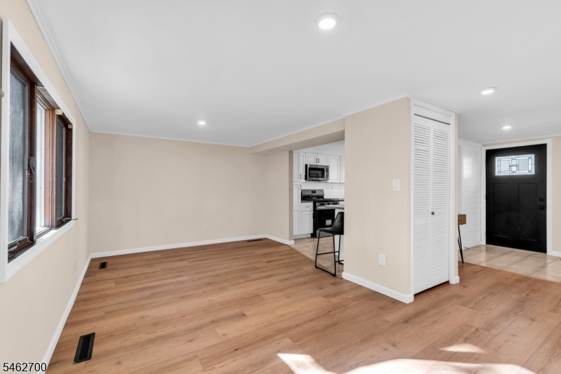 102 Avonridge Road Raritan NJ 08869
