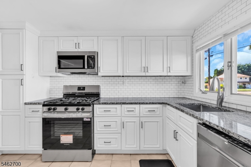 102 Avonridge Road Raritan NJ 08869