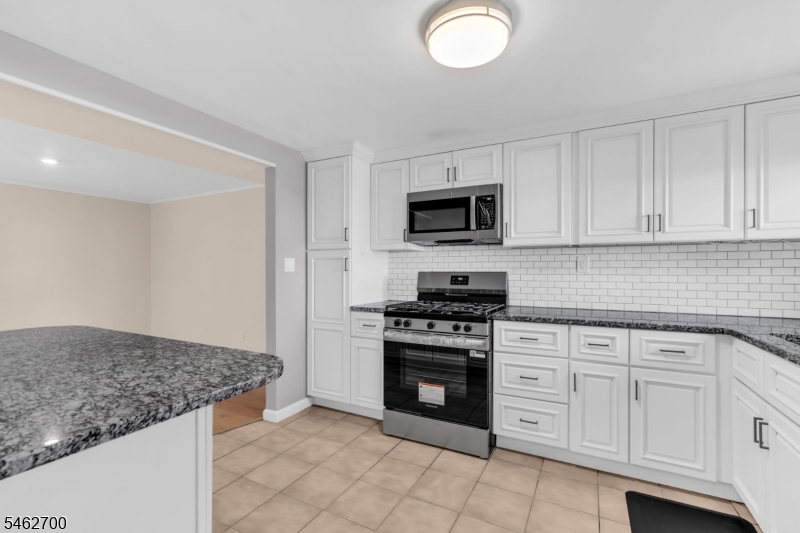102 Avonridge Road Raritan NJ 08869
