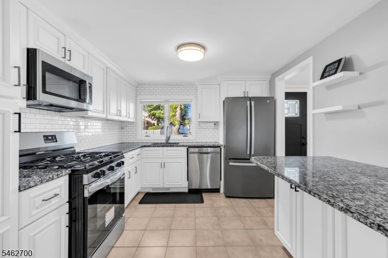 102 Avonridge Road Raritan NJ 08869